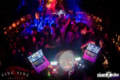 BLING IT กับ Bangkok Invaders ที่ ซิง ซิง เธียเตอร์ — photo 73