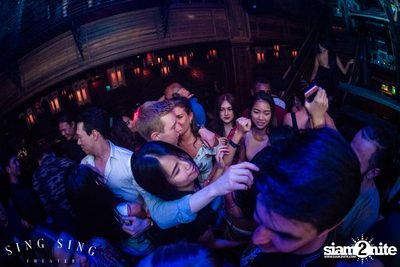 BLING IT กับ Bangkok Invaders ที่ ซิง ซิง เธียเตอร์ — photo 95