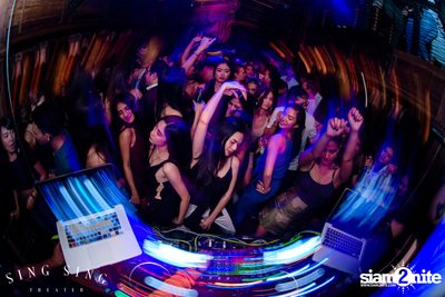 BLING IT กับ Bangkok Invaders ที่ ซิง ซิง เธียเตอร์ — photo 85