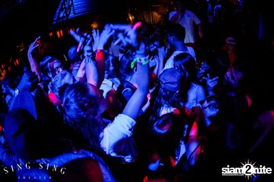 BLING IT กับ Bangkok Invaders ที่ ซิง ซิง เธียเตอร์ — photo 103