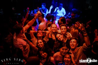 BLING IT กับ Bangkok Invaders ที่ ซิง ซิง เธียเตอร์ — photo 128