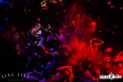 BLING IT กับ Bangkok Invaders ที่ ซิง ซิง เธียเตอร์ — photo 143