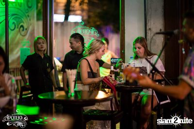 Apoteka นำเสนอ Live and Local — photo 36
