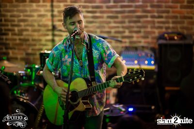 Apoteka นำเสนอ Live and Local — photo 72