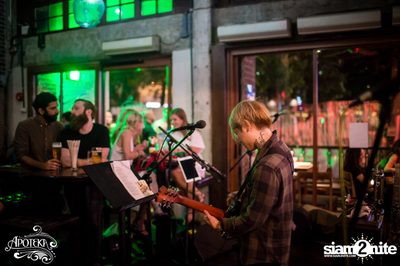 Apoteka นำเสนอ Live and Local — photo 112