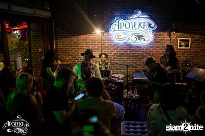 Apoteka นำเสนอ Live and Local — photo 115