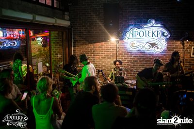 Apoteka นำเสนอ Live and Local — photo 116