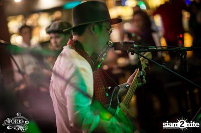 Apoteka นำเสนอ Live and Local — photo 144