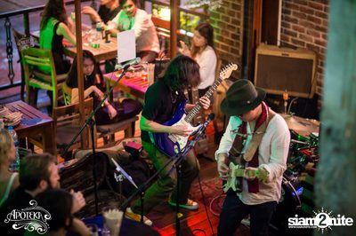 Apoteka นำเสนอ Live and Local — photo 176