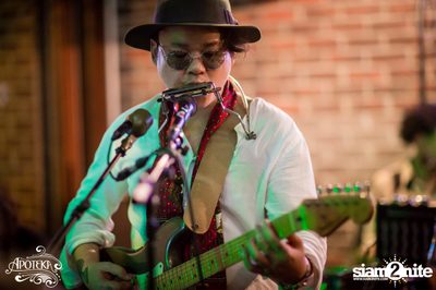 Apoteka นำเสนอ Live and Local — photo 180
