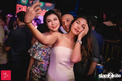 Crush Wednesdays ที่ เซ ลา วี — photo 128