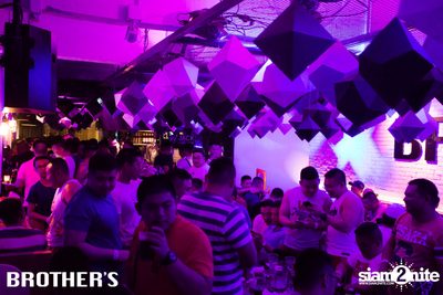 Brother's นำเสนอ Songkran Party 2018 — photo 111
