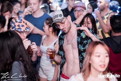Songkran Gone Wild | The Club Khaosan — photo 28