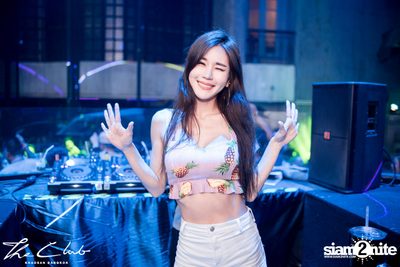Songkran Gone Wild | The Club Khaosan — photo 53