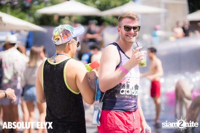 W Bangkok นำเสนอ Songkran Splash Away Pool Party (อัลบั้มที่ 1) — photo 1