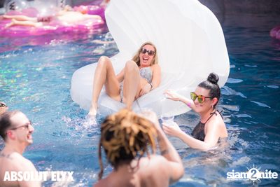 W Bangkok นำเสนอ Songkran Splash Away Pool Party (อัลบั้มที่ 1) — photo 4