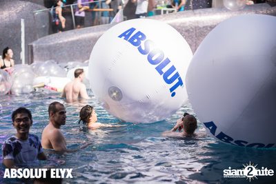 W Bangkok นำเสนอ Songkran Splash Away Pool Party (อัลบั้มที่ 1) — photo 26