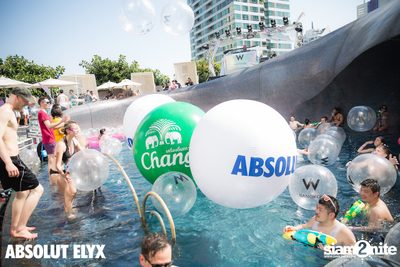 W Bangkok นำเสนอ Songkran Splash Away Pool Party (อัลบั้มที่ 1) — photo 30