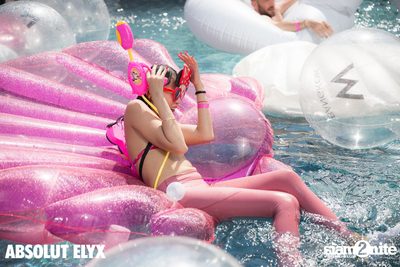 W Bangkok นำเสนอ Songkran Splash Away Pool Party (อัลบั้มที่ 1) — photo 32