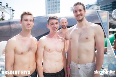 W Bangkok นำเสนอ Songkran Splash Away Pool Party (อัลบั้มที่ 1) — photo 40