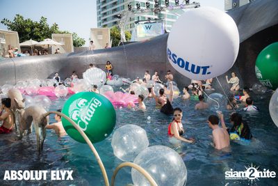 W Bangkok นำเสนอ Songkran Splash Away Pool Party (อัลบั้มที่ 1) — photo 66