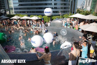 W Bangkok นำเสนอ Songkran Splash Away Pool Party (อัลบั้มที่ 1) — photo 98