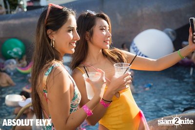 W Bangkok นำเสนอ Songkran Splash Away Pool Party (อัลบั้มที่ 1) — photo 135