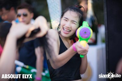 W Bangkok นำเสนอ Songkran Splash Away Pool Party (อัลบั้มที่ 1) — photo 184