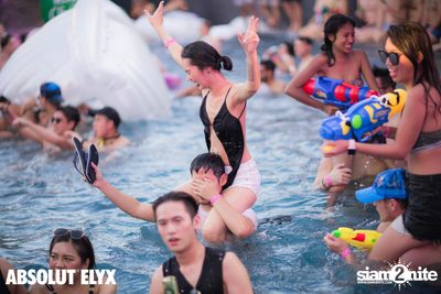 W Bangkok นำเสนอ Songkran Splash Away Pool Party (อัลบั้มที่ 1) — photo 187