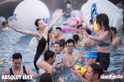 W Bangkok นำเสนอ Songkran Splash Away Pool Party (อัลบั้มที่ 1) — photo 189