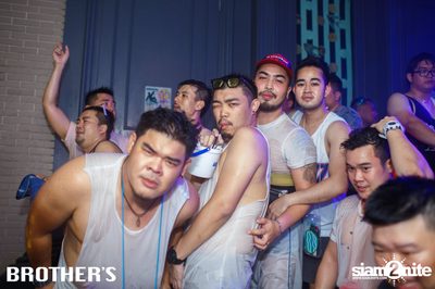 Brother's นำเสนอ Songkran Party 2018 — photo 10