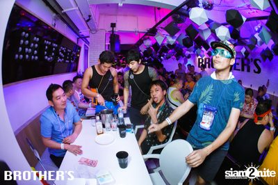 Brother's นำเสนอ Songkran Party 2018 — photo 100