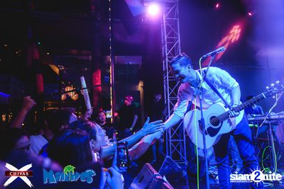 Songkran Space Splash Foam Party at Maldives Bar Mengjai — photo 1