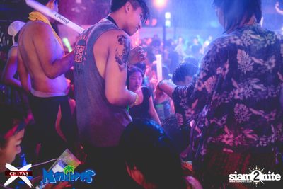 Songkran Space Splash Foam Party at Maldives Bar Mengjai — photo 41