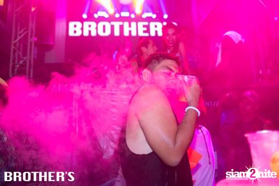 Brother's นำเสนอ Songkran Party 2018 — photo 23