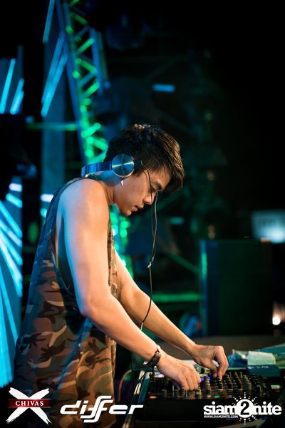 งาน ChivasX Differ Songkran: Summer Fresh 2018 — photo 156