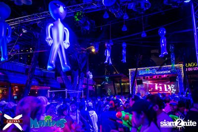 Songkran Space Splash Foam Party at Maldives Bar Mengjai — photo 24