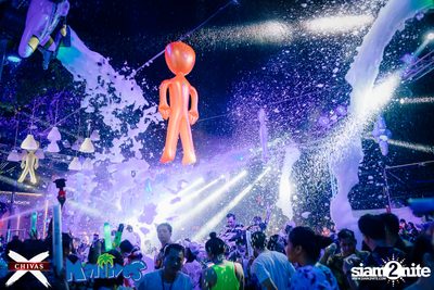Songkran Space Splash Foam Party at Maldives Bar Mengjai — photo 82