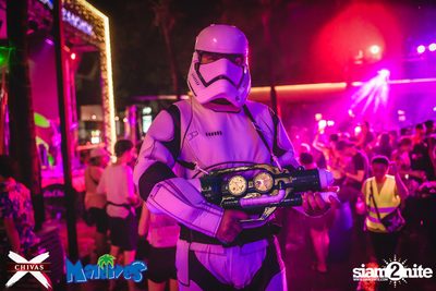 Songkran Space Splash Foam Party at Maldives Bar Mengjai — photo 19