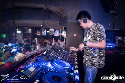 Songkran Gone Wild | The Club Khaosan — photo 9