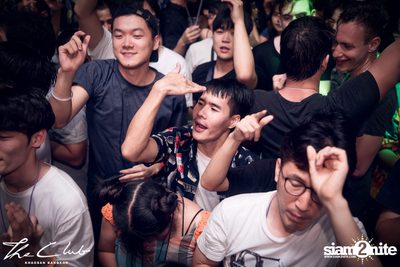 Songkran Gone Wild | The Club Khaosan — photo 44
