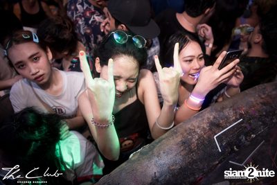 Songkran Gone Wild | The Club Khaosan — photo 81
