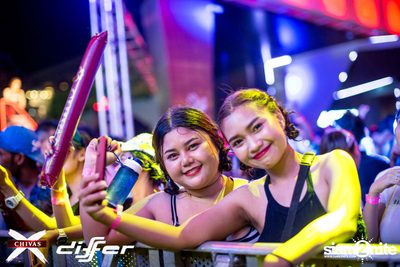 งาน ChivasX Differ Songkran: Summer Fresh 2018 — photo 113