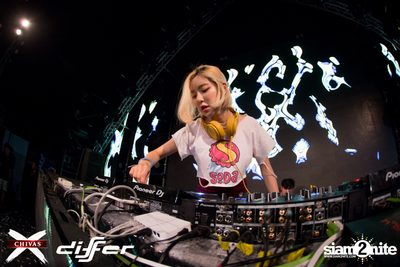 งาน ChivasX Differ Songkran: Summer Fresh 2018 — photo 103
