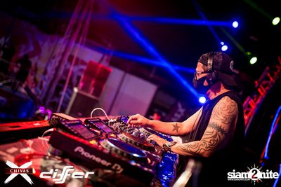 งาน ChivasX Differ Songkran: Summer Fresh 2018 — photo 168