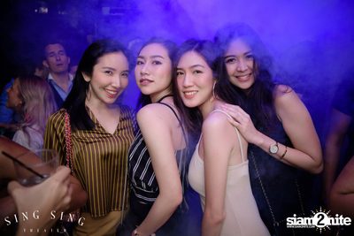 BLING IT กับ Bangkok Invaders ที่ ซิง ซิง เธียเตอร์ — photo 27