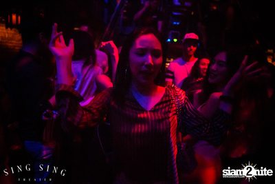 BLING IT กับ Bangkok Invaders ที่ ซิง ซิง เธียเตอร์ — photo 32