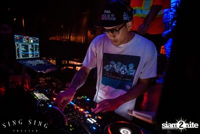 BLING IT กับ Bangkok Invaders ที่ ซิง ซิง เธียเตอร์ — photo 90