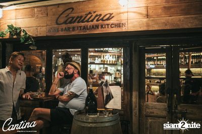 Cantina Acustica ft. Sam Ness (US) ที่ แคนติน่า ไวน์บาร์ แอนด์ อิตาเลียน คิทเช่น — photo 3