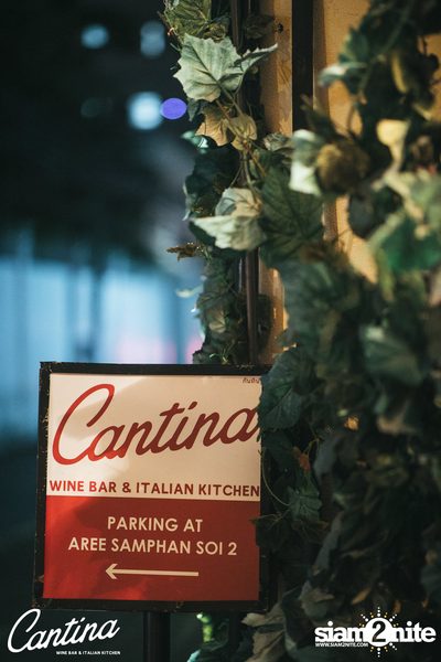 Cantina Acustica ft. Sam Ness (US) ที่ แคนติน่า ไวน์บาร์ แอนด์ อิตาเลียน คิทเช่น — photo 23